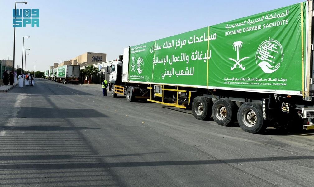 مركز الملك سلمان للإغاثة يدشن أولى طلائع مشروع دعم الأمن الغذائي في اليمن 2022 بـ 154 شاحنة محملة بالسلال الغذائية
