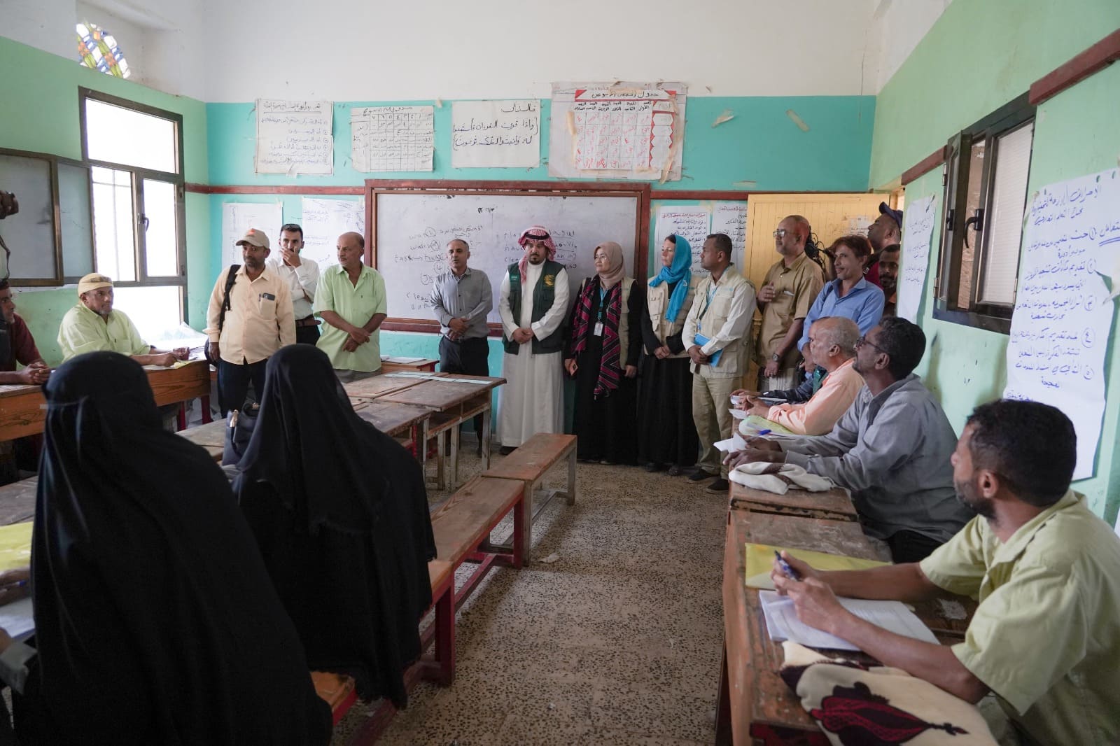 In Cooperation with UNICEF, KSRelief Trains 1,300 Teachers and 180 Students in Lahj